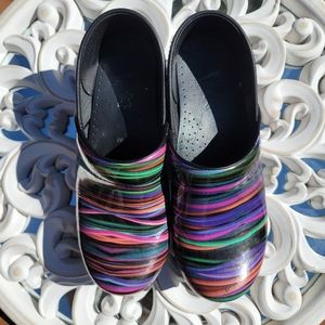 DANSKO SHOES Woman's Size 38 ( 8 )